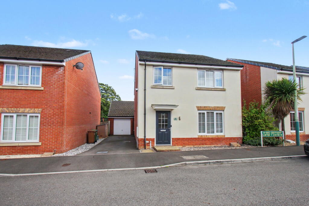 Main image of property: Bro Ger-y-Nant, Caerphilly, CF83 3SY