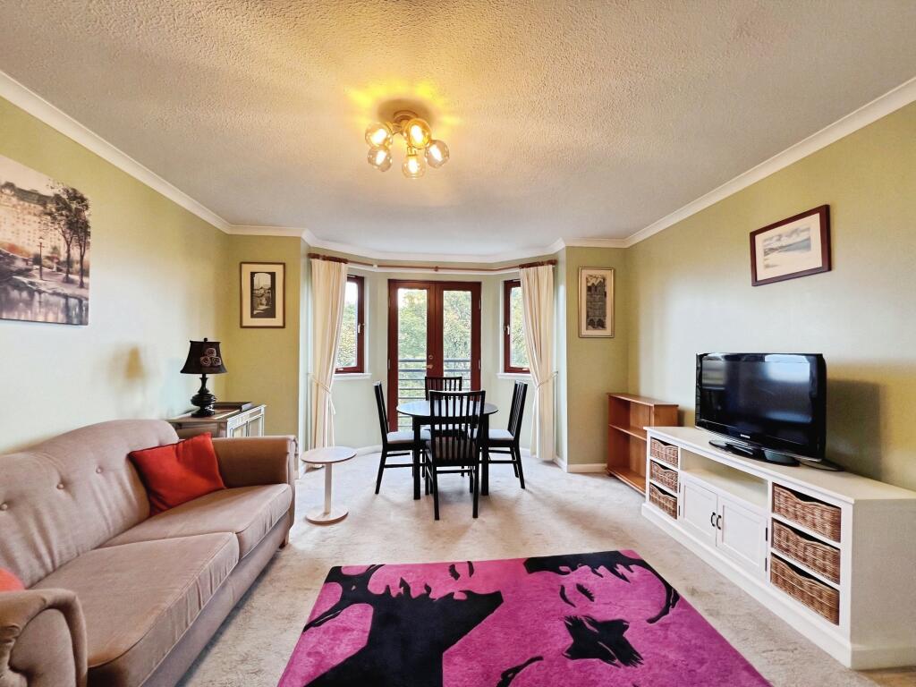 Apartment in Edinburgh, Craigleith - View 4