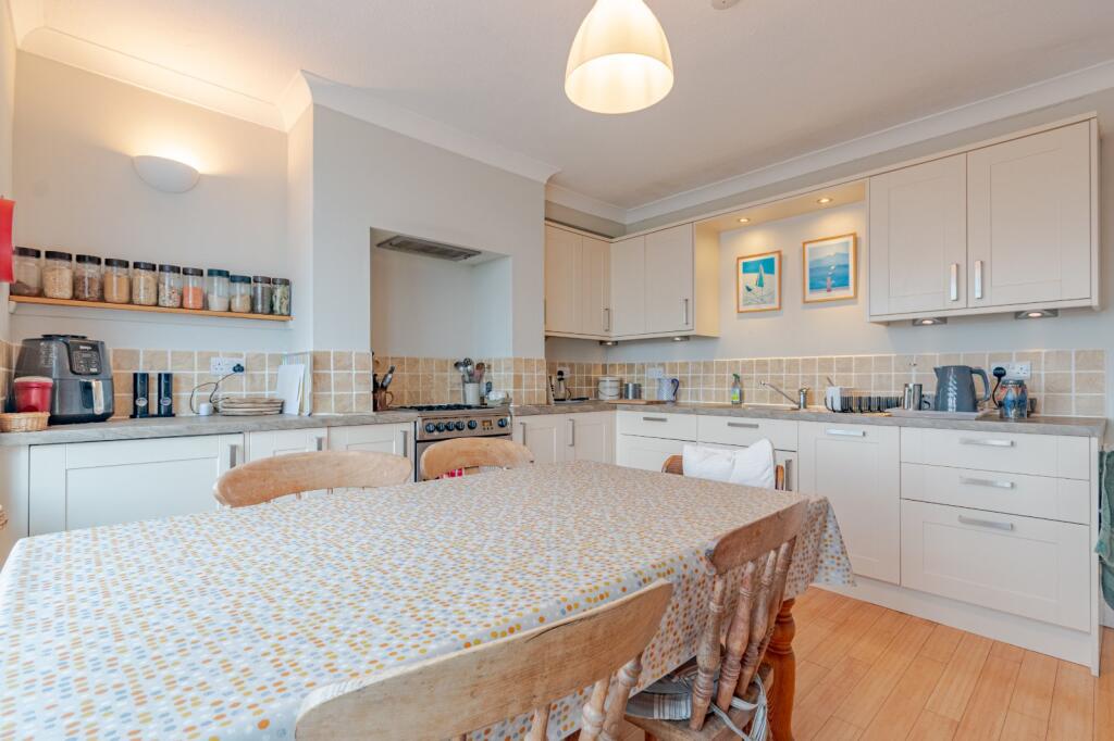 Barley Cote Grove, Riddlesden, Keighley, West Yorkshire, BD20 photo 4
