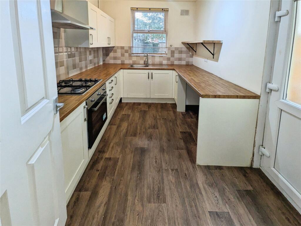 House in Wolverhampton, Penn - View 5