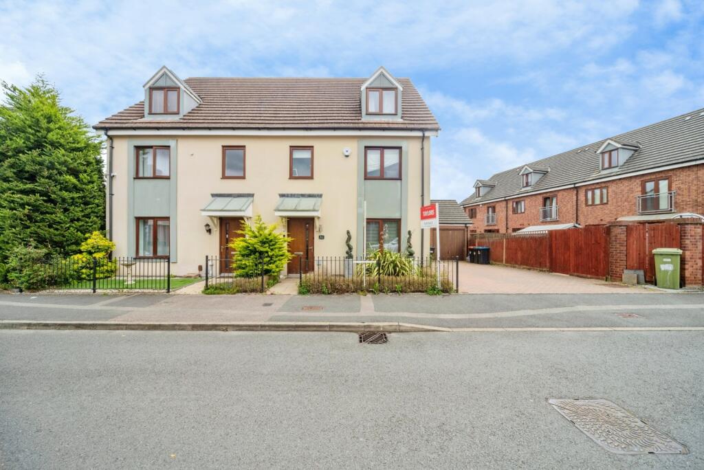 Main image of property: Poppy Avenue, Broughton, Milton Keynes, Buckinghamshire, MK10