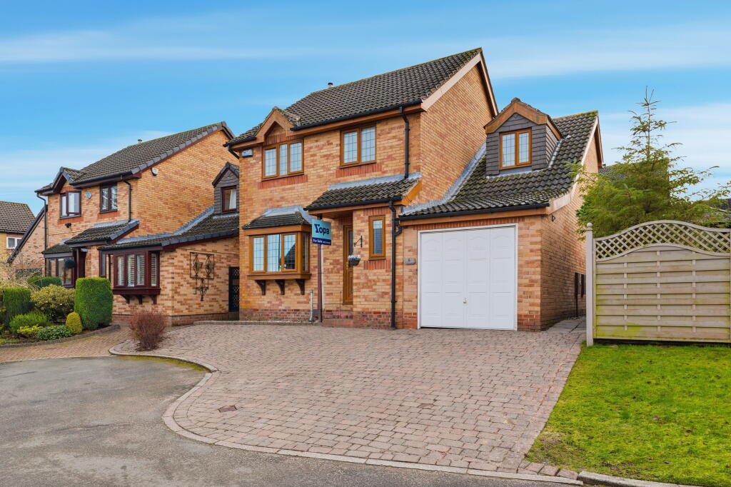 4-bed detached on Pen Nook Glade, Deepcar, Sheffield, S36, £350,000