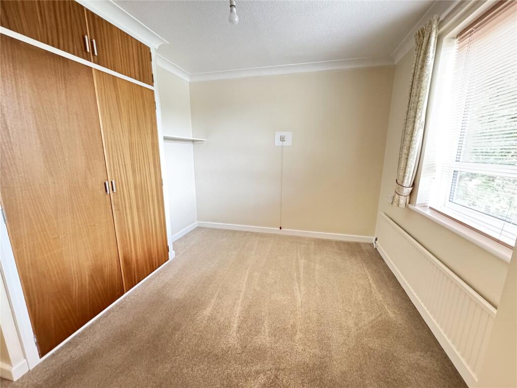 Apartment in New Forest, New Milton - View 4