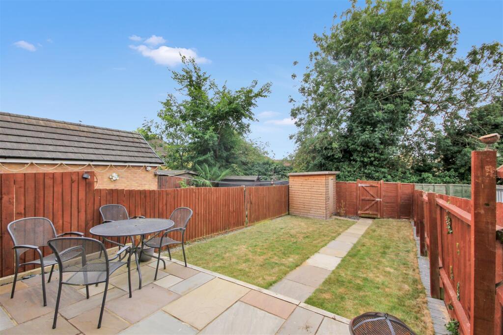 NN10, Alnwick Close, Rushden - View 4