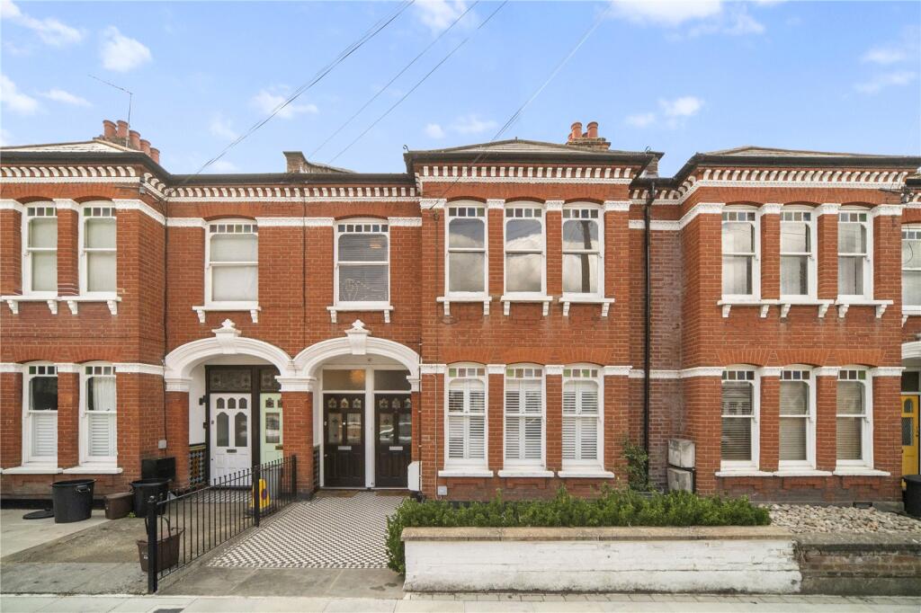 Apartment in London - More