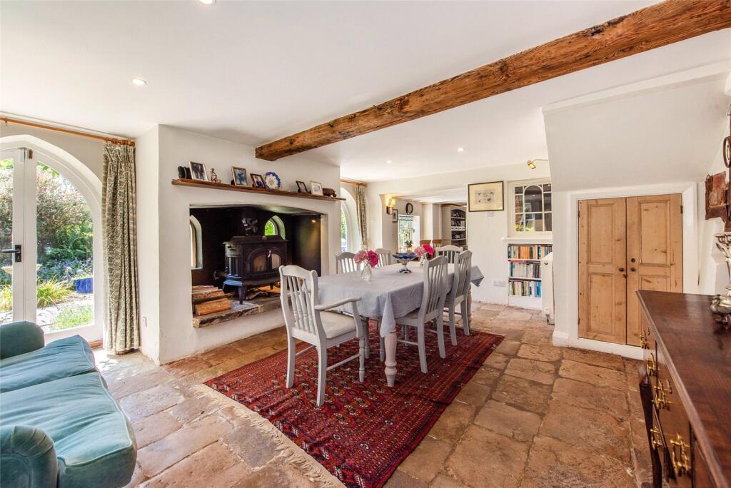 House in Horsham, Amberley - More