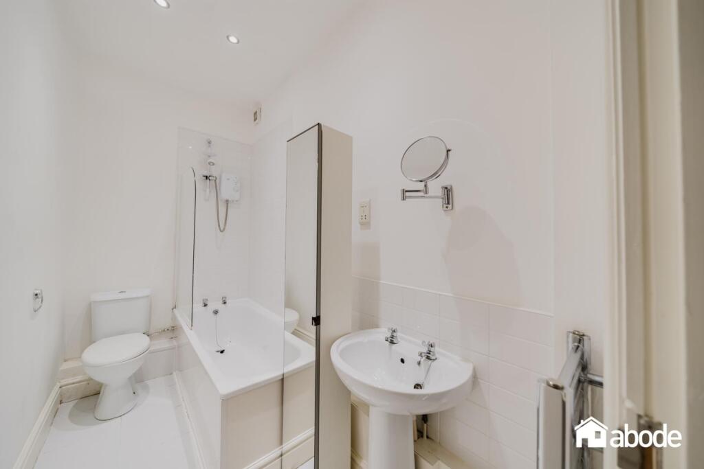 Apartment in Liverpool, Aigburth - More