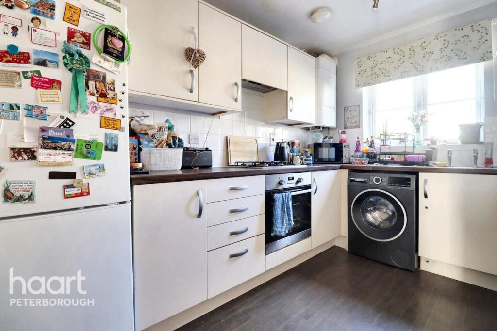11 Auster Road photo 3