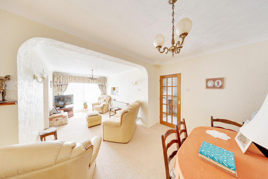 House in Orpington, Scadbury, St Paul's Cray - View 2