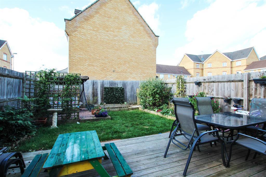 Goodman Drive, Leighton Buzzard, photo 2