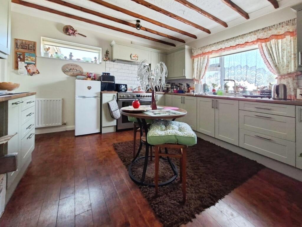 House in South Holland, Holbeach - More