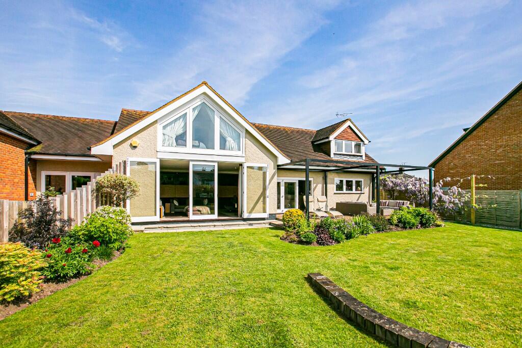 Additional image 3 of Truly distinctive family home, 1 Lamb Lane, Redbourn, AL3