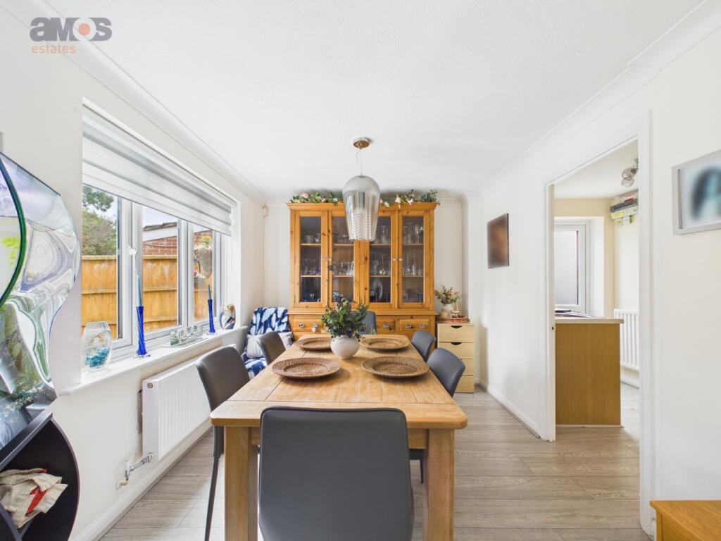 House in Southend-on-Sea - View 3