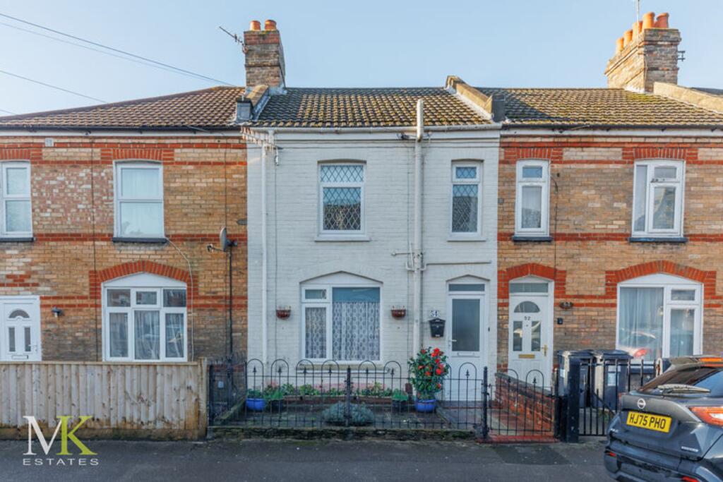 3-bed terraced on Garfield Avenue, Bournemouth, BH1, £300,000