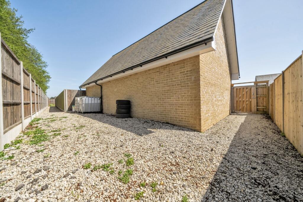 House in Dover, Worth - More