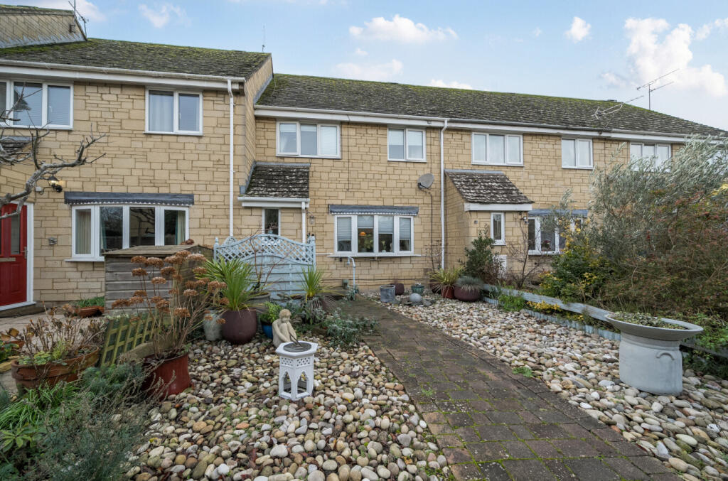 Main image of property: Chancel Way, Lechlade, Gloucestershire, GL7