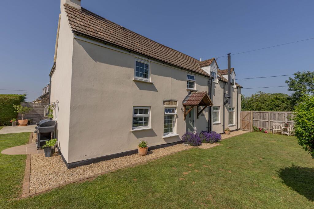 Callow Hill, Brinkworth, SN15 photo 4