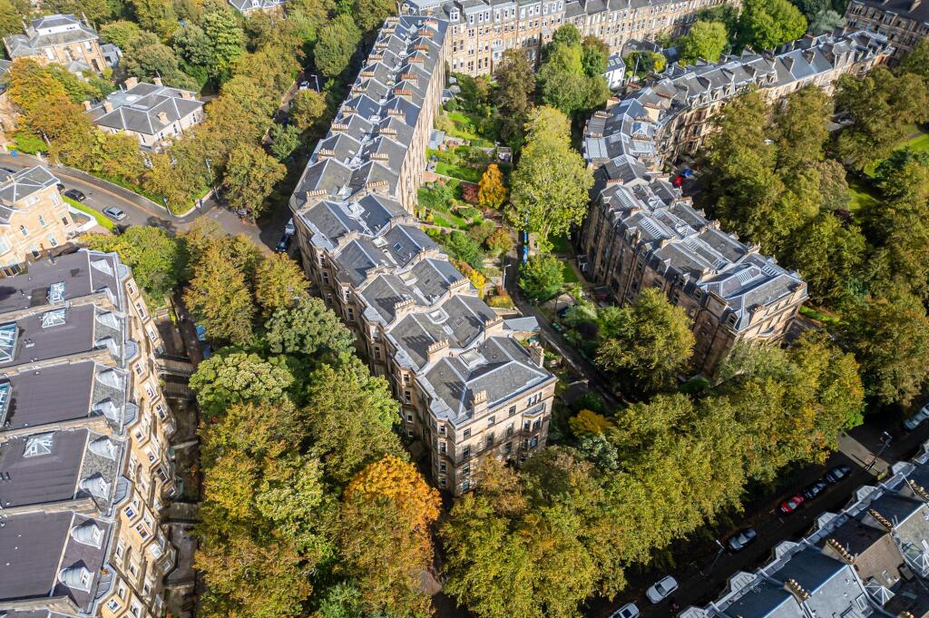 1-bed flat on Bowmont Gardens, Dowanhill, Glasgow, £195,000