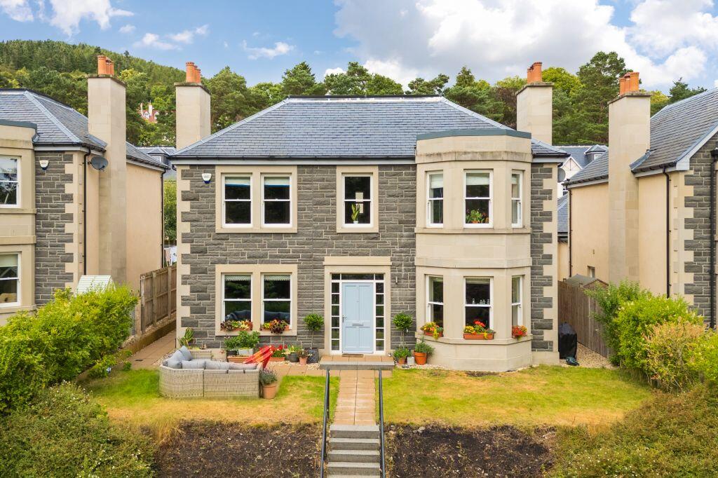 Main image of property: The Ridge, Hydro Gardens, Innerleithen Road, Peebles, EH45 8BQ