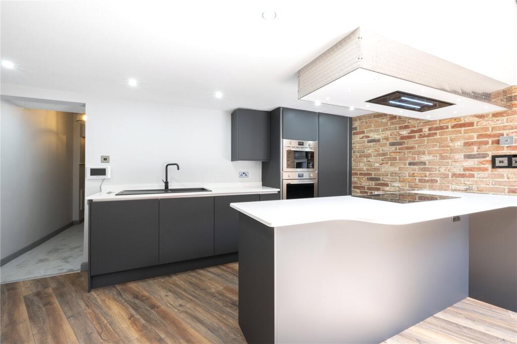 Apartment in New Malden - View 5