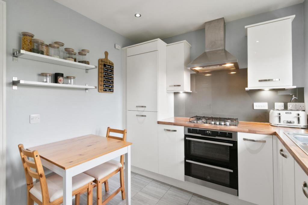 Apartment in Glasgow, East Renfrewshire - View 5
