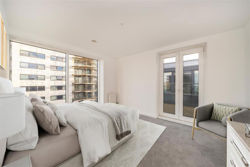 Apartment in London, Greenwich Peninsula - View 5