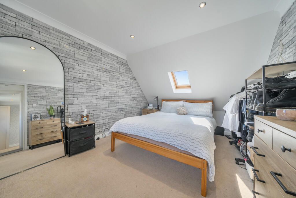 House in Dartford - View 3