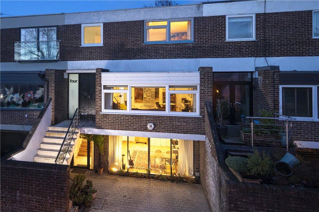 Main image of property: Ladderstile Ride, KT2