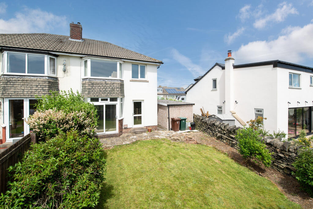House in Bradford, Bingley - View 5