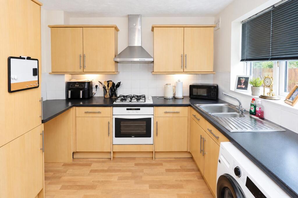 House in Irthlingborough, North Northamptonshire - View 5