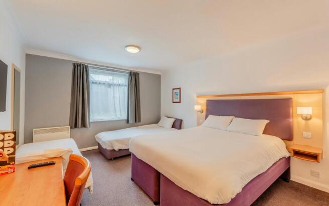 8690267-interior48.jpg