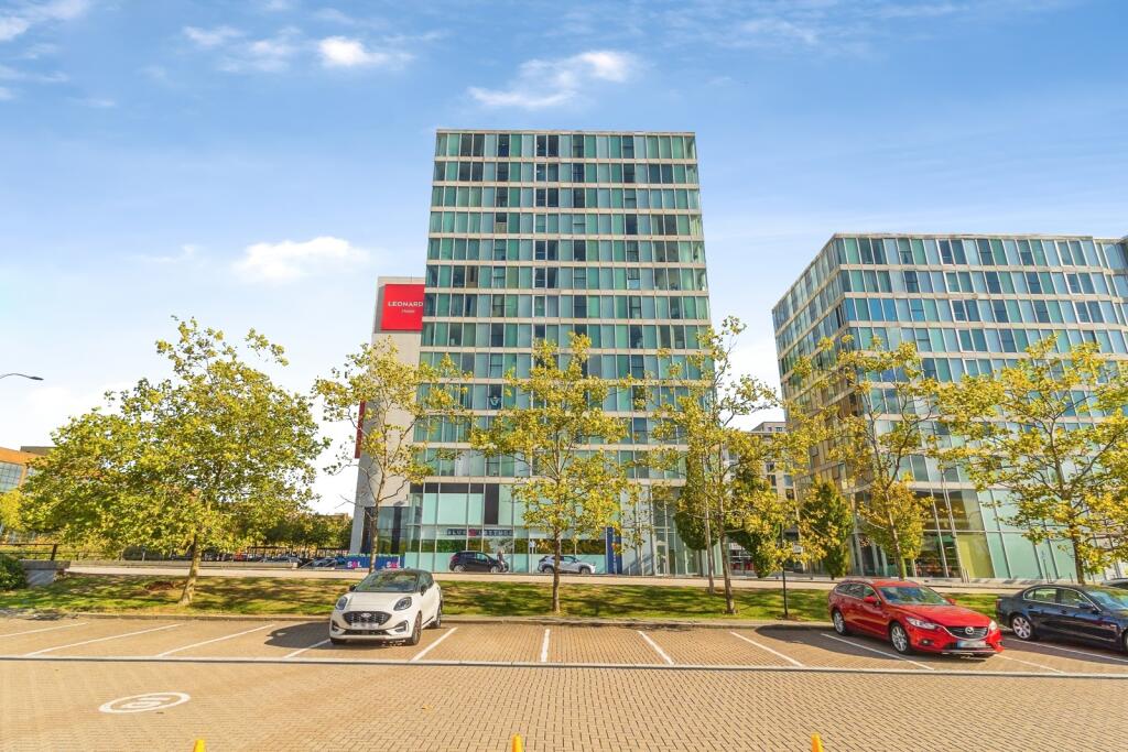 Main image of property: Witan Gate, Milton Keynes, Buckinghamshire, MK9
