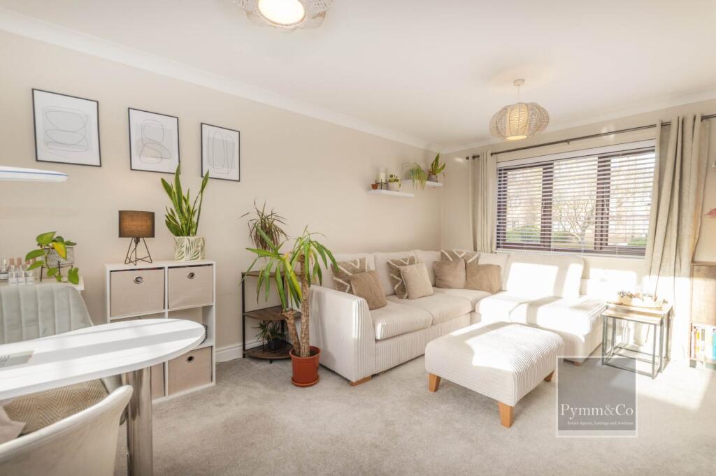1-bed flat on Glendenning Road, Thorpe Park, £130,000