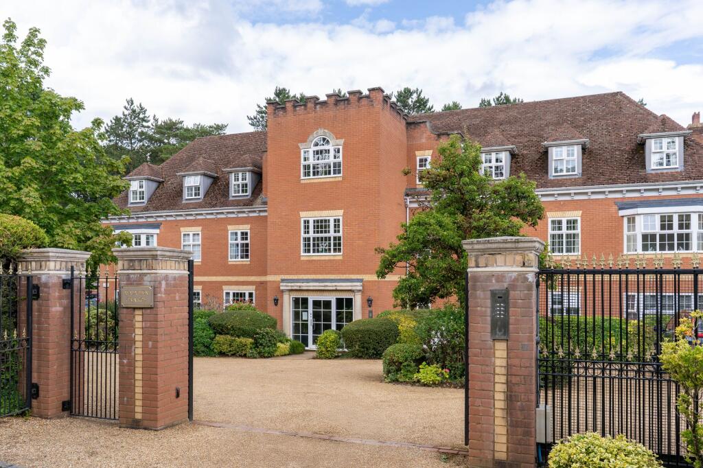 Main image of property: Malvern Grange, Greenhurst Drive, Barnt Green, B45 8GH