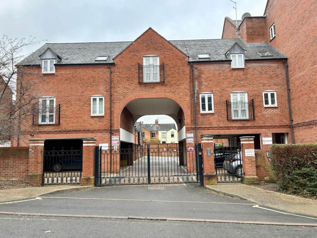 Main image of property: Cherwell Court, Britannia Road