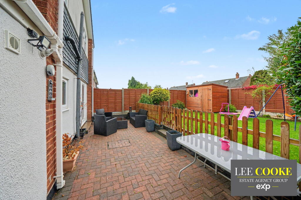 House in Wolverhampton, Ashmore Park - View 4