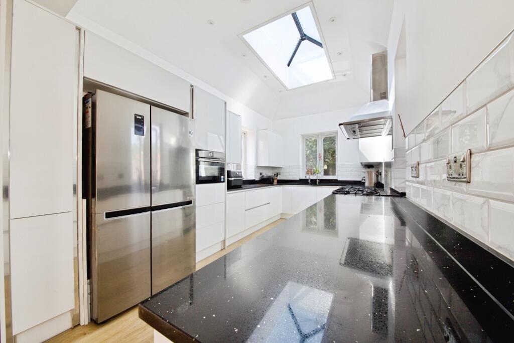 House in London - View 5