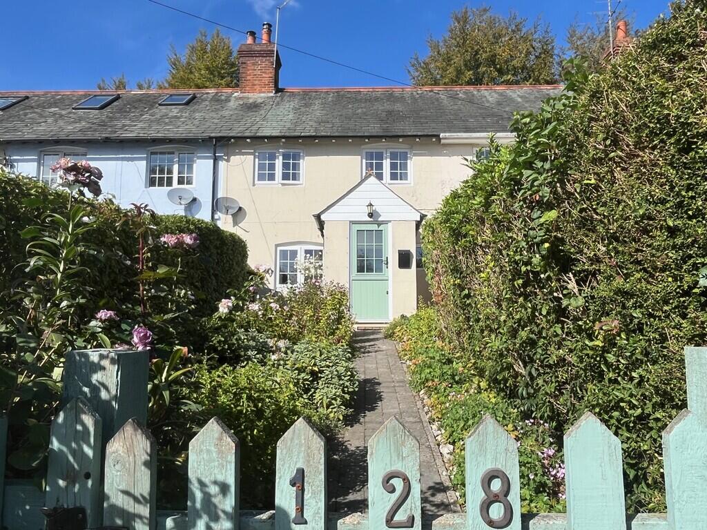 2-bed house on Strongrove Hill, Bath Road, Hungerford, £425,000