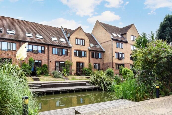 Main image of property: Leerdam Drive, London, E14