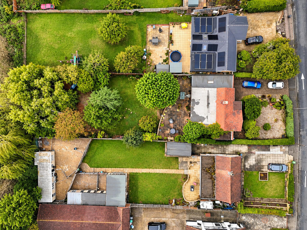 House in Basildon, Essex - View 2