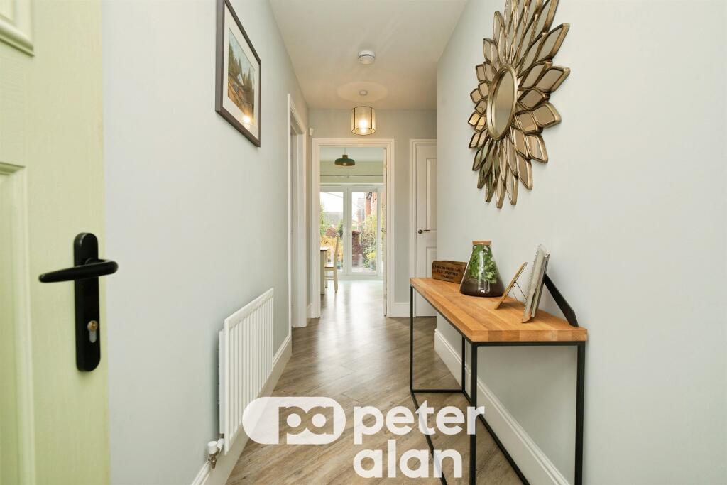 House in Newport, Mon Bank, Stow Hill - View 5