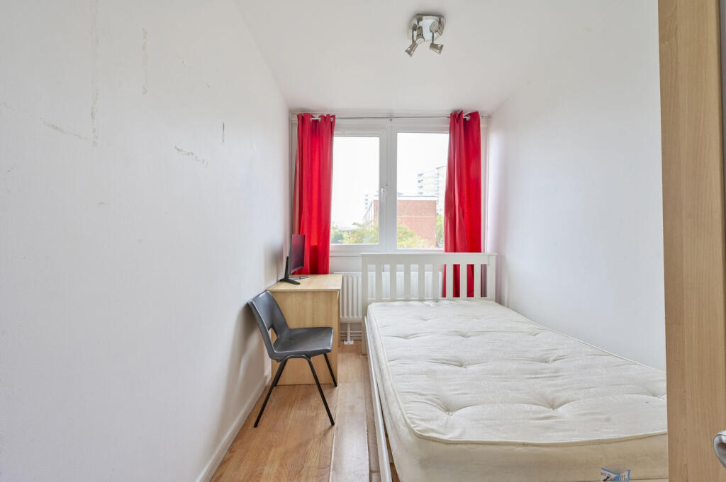 Apartment in London, Roehampton - View 5