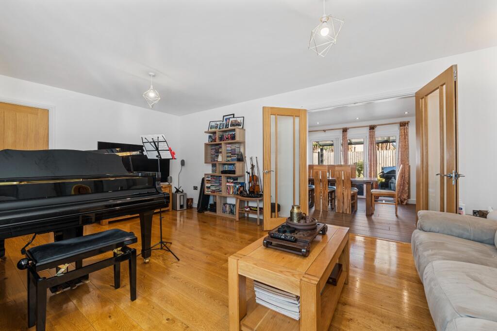 House in Bristol, Dinghurst - View 5