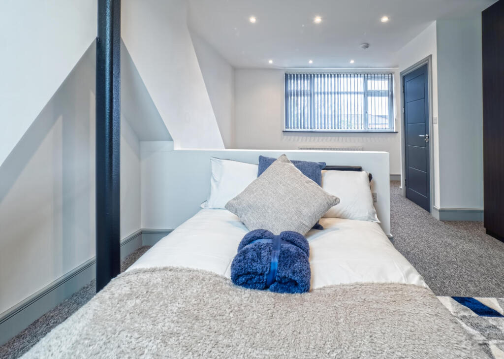 House in London - View 3