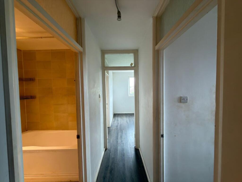 Apartment in London - View 2