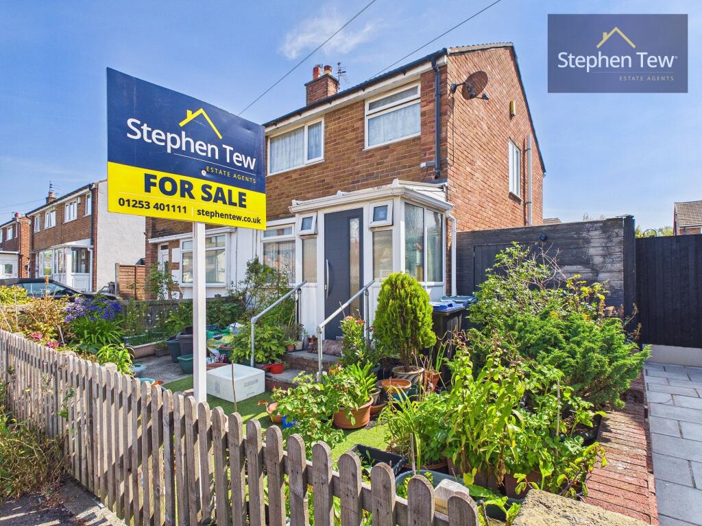 3-bed semi-detached on Holbeck Avenue, Blackpool, FY4, £120,000