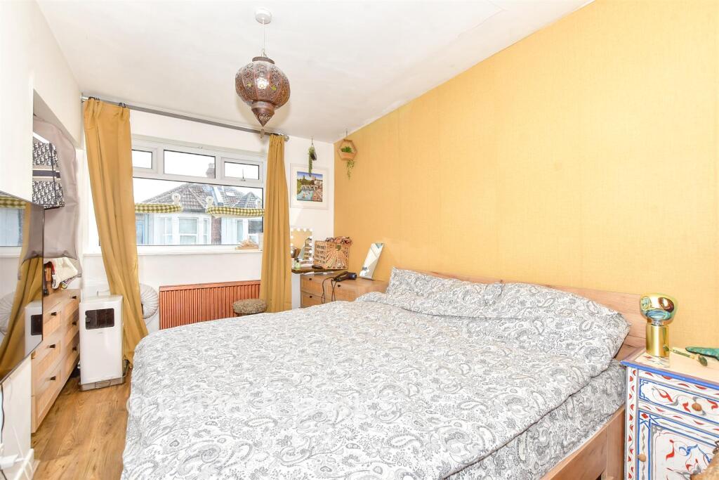 House in Portsmouth - View 5