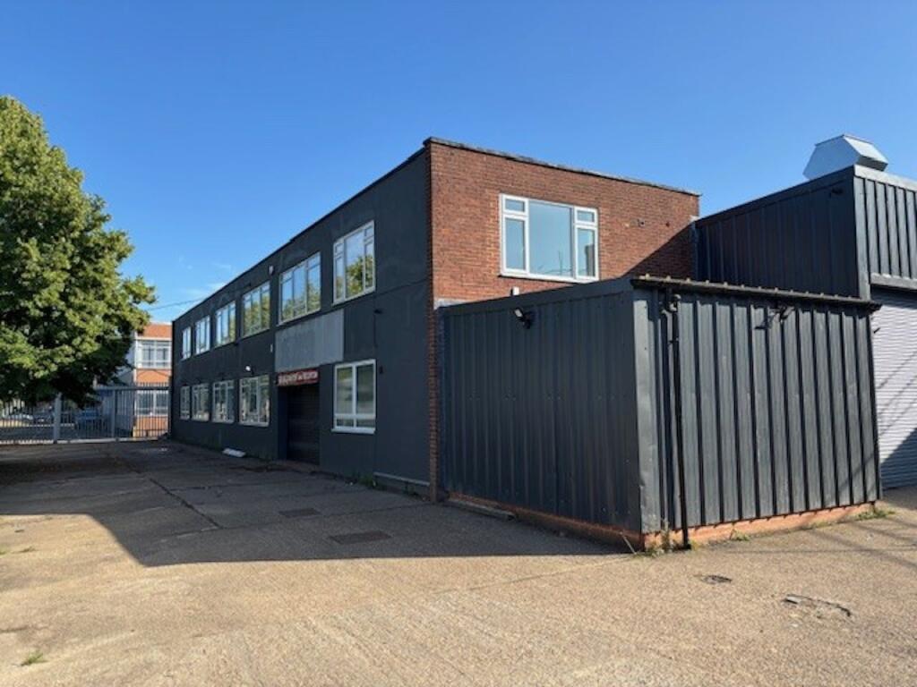 Main image of property: Unit 25, Travellers Lane, Hatfield, Hatfield, AL9 7HF