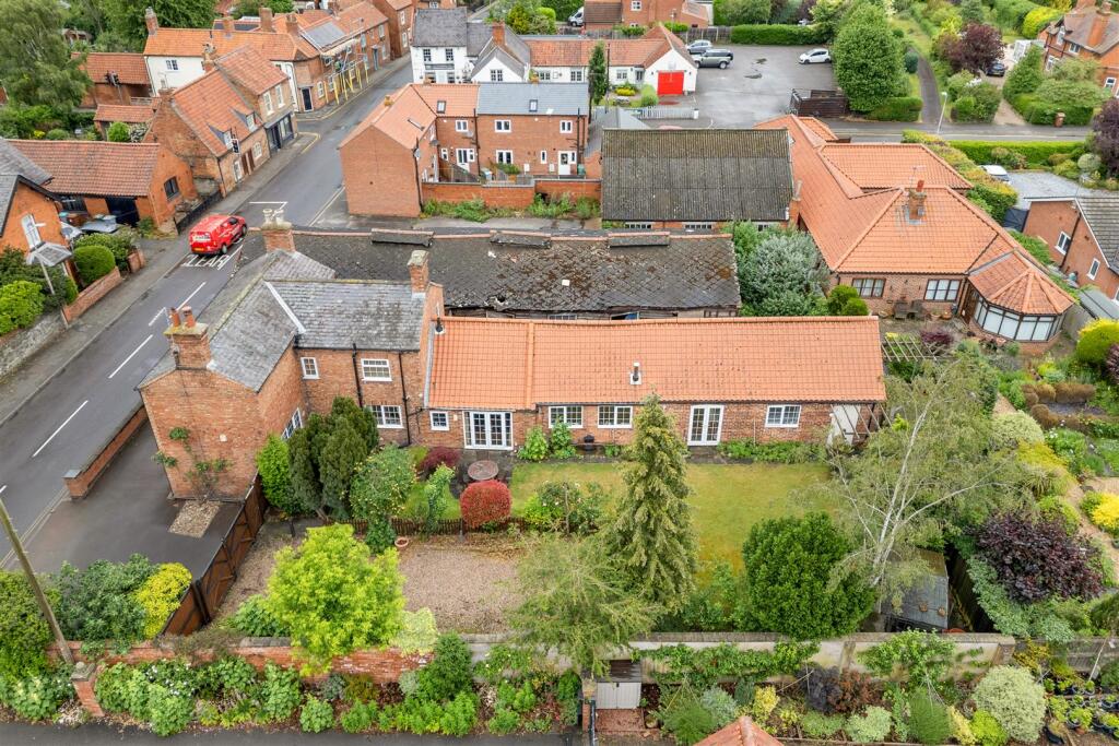 Main image of property: High Street, Collingham