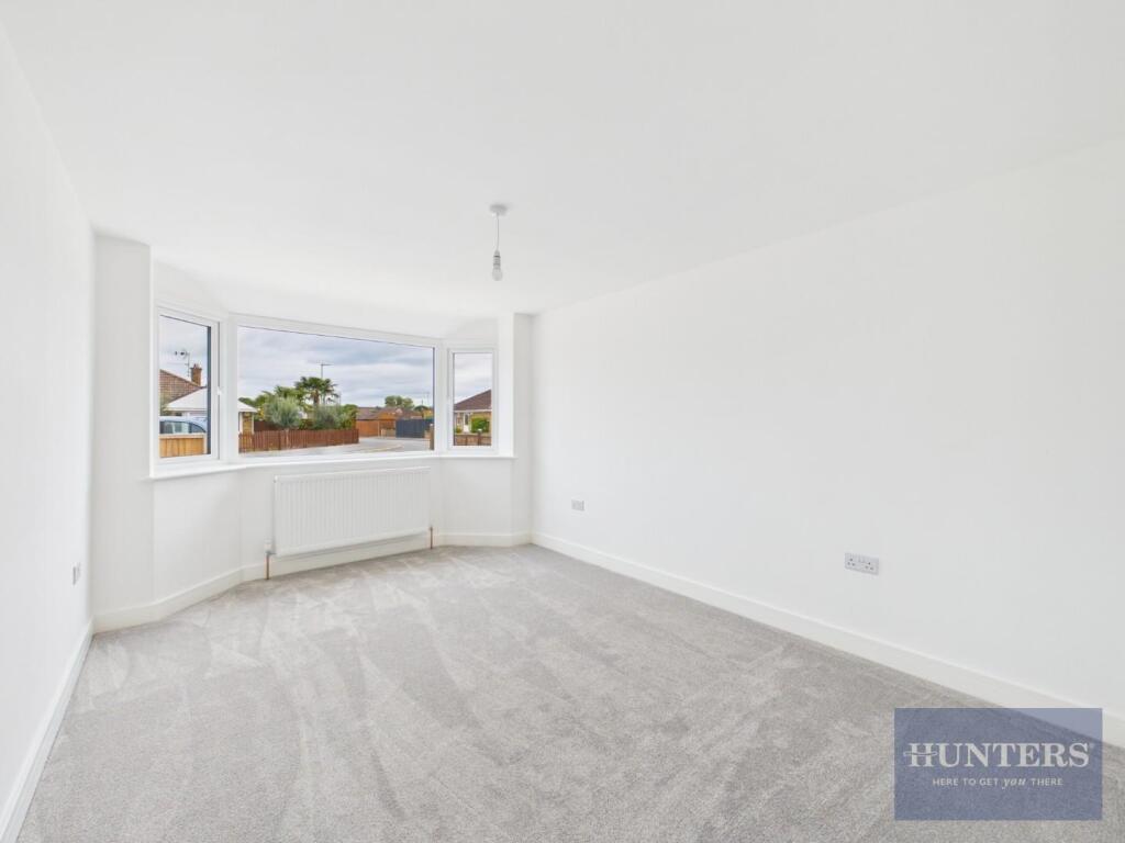 Wells Close, Cheltenham - View 5
